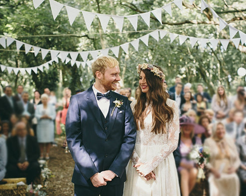 HOW EASY IS IT TO HANG COTTON BUNTING IN MY VENUE?